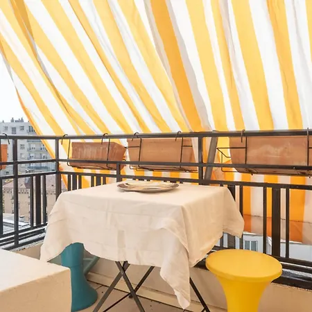 Bright With Terrace - Roland Garros